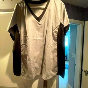 Buttersoft 2XL scrub top gray